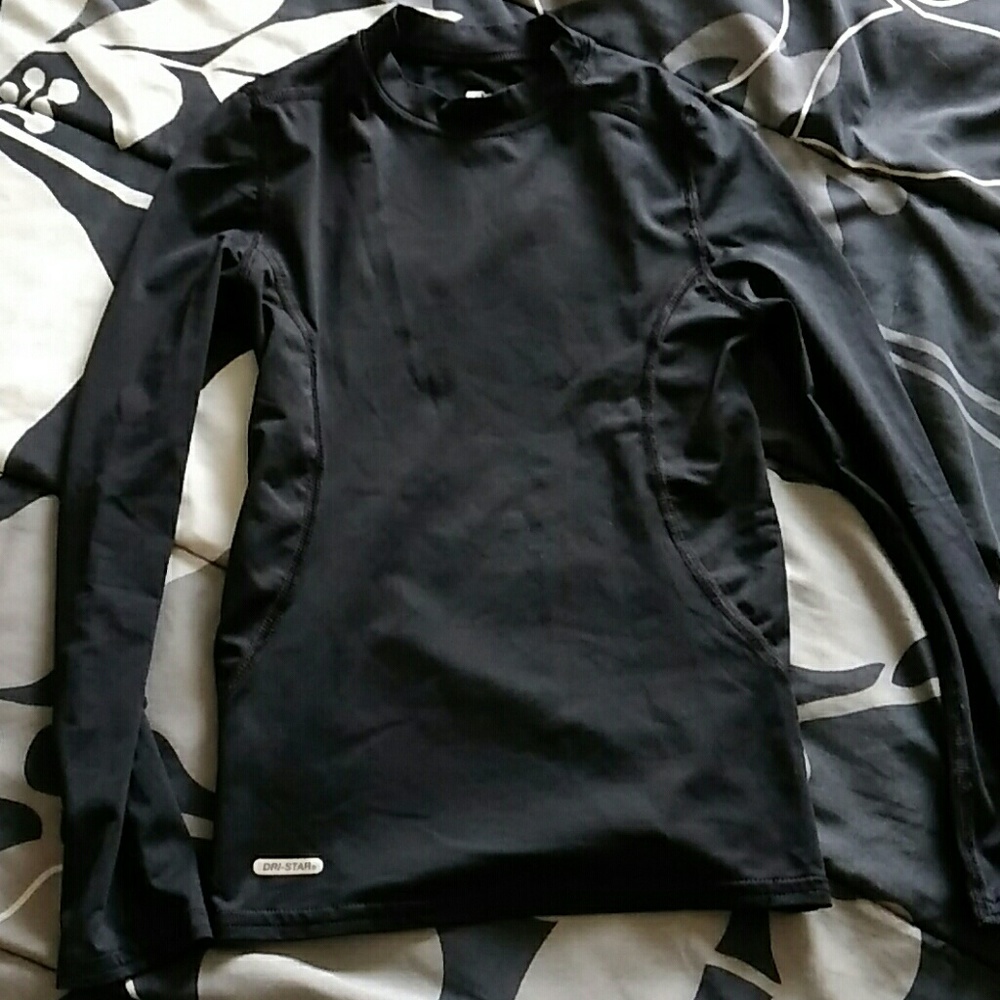 🦇 NWOT Dri star compression active boys top